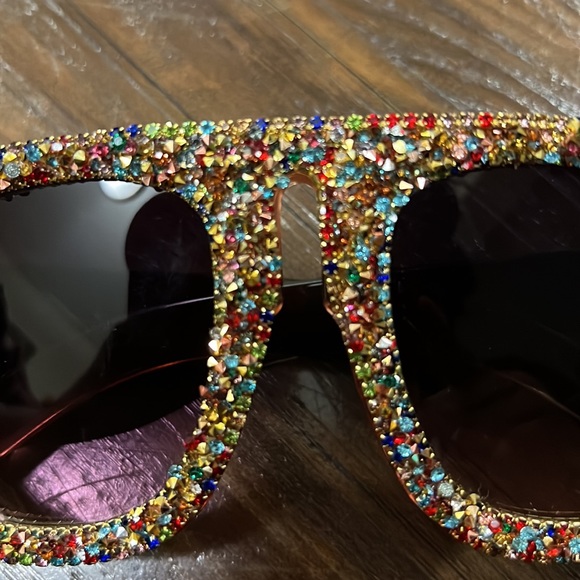 Oversized Multi-Color Rhinestone Fashion Sunglasses - Picture 2 of 12